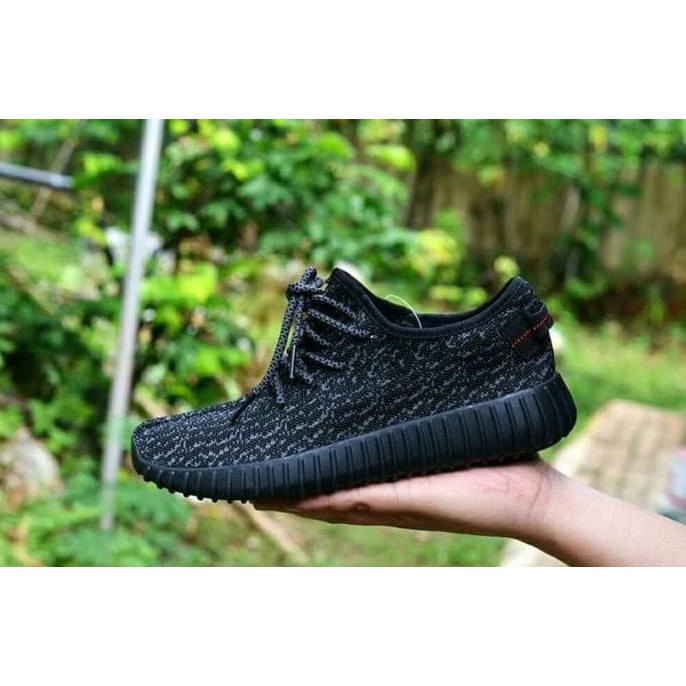 Fashion Way Sepatu Adidas Yeezy / Sepatu Olahraga Import Yeezy Boost Pria Original - Hitam, 39