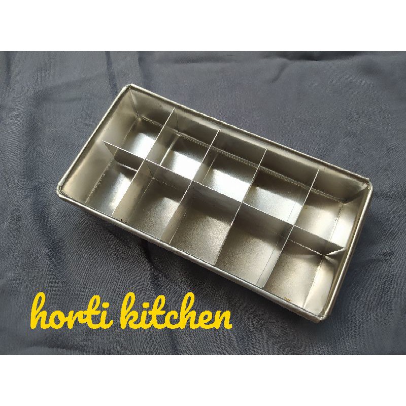 loyang brownies sekat 10 / loyang brownies sekat 10  sekat 12 ukuran 20x10