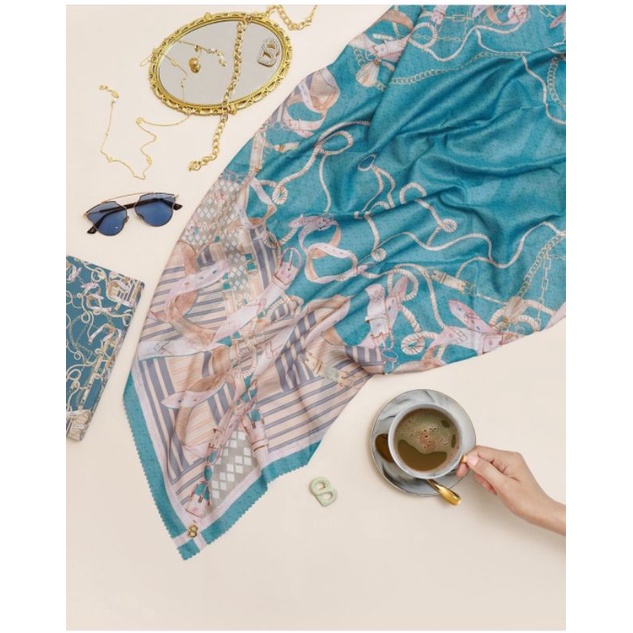 Buttonscarves chain 2 La Bella Lagon