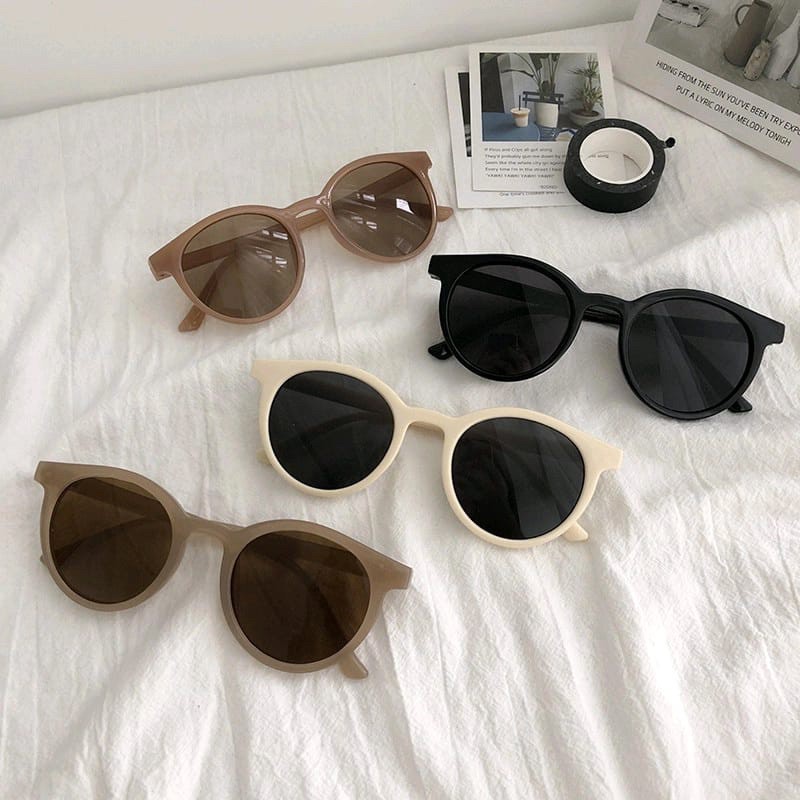 Kacamata Hitam Wanita Gaya Retro Frame Bulat Anti Radiasi