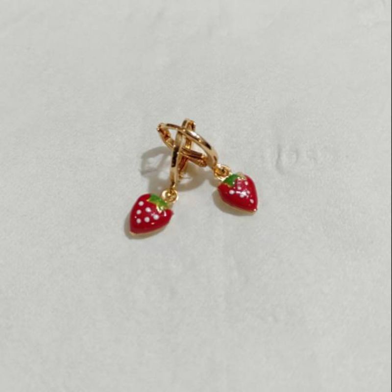 Anting anak motif strawberry