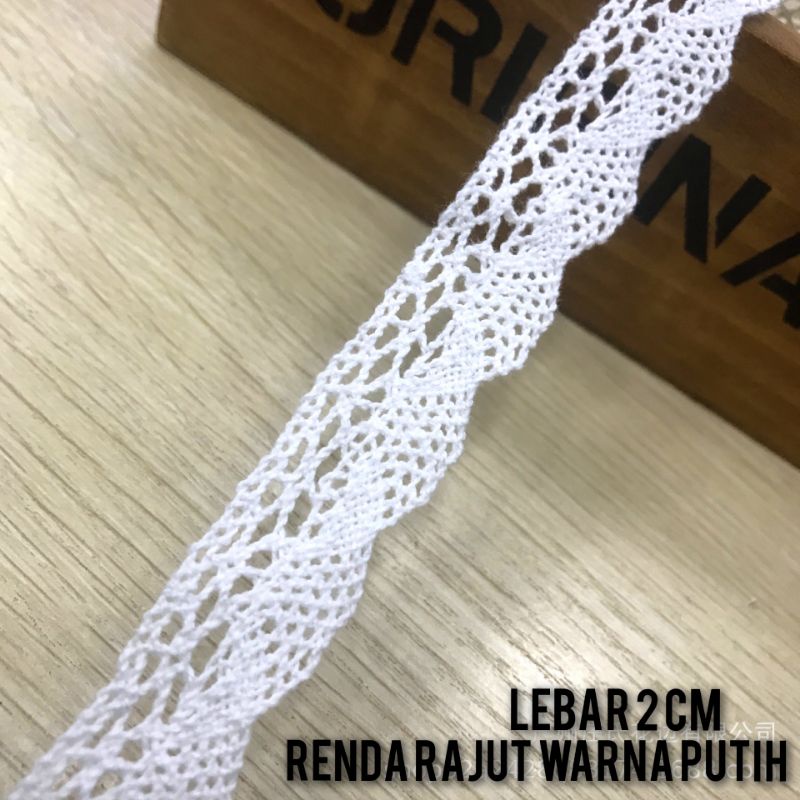 per rol 15 yard renda rajut warna putih lebar 2 cm