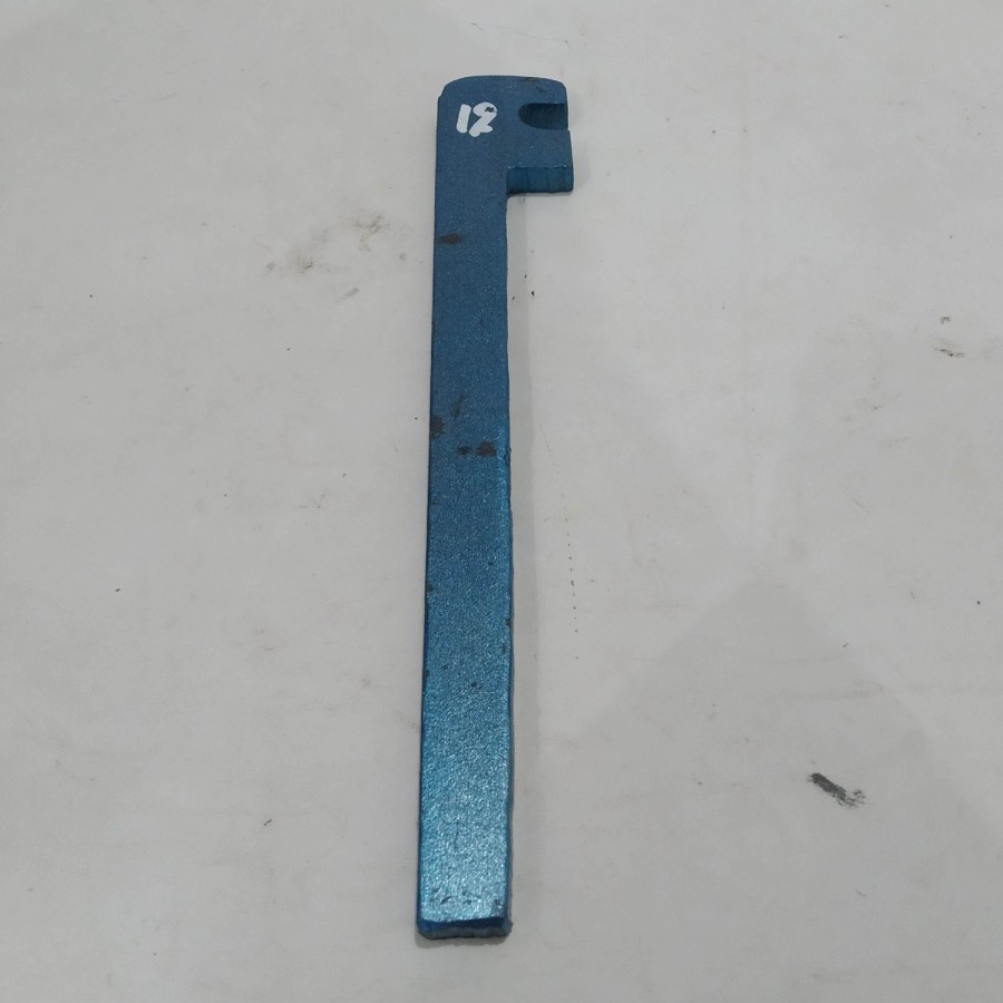 Alat Kunci plat penekuk bengkok pembengkok besi 12mm 12 mm Bagus