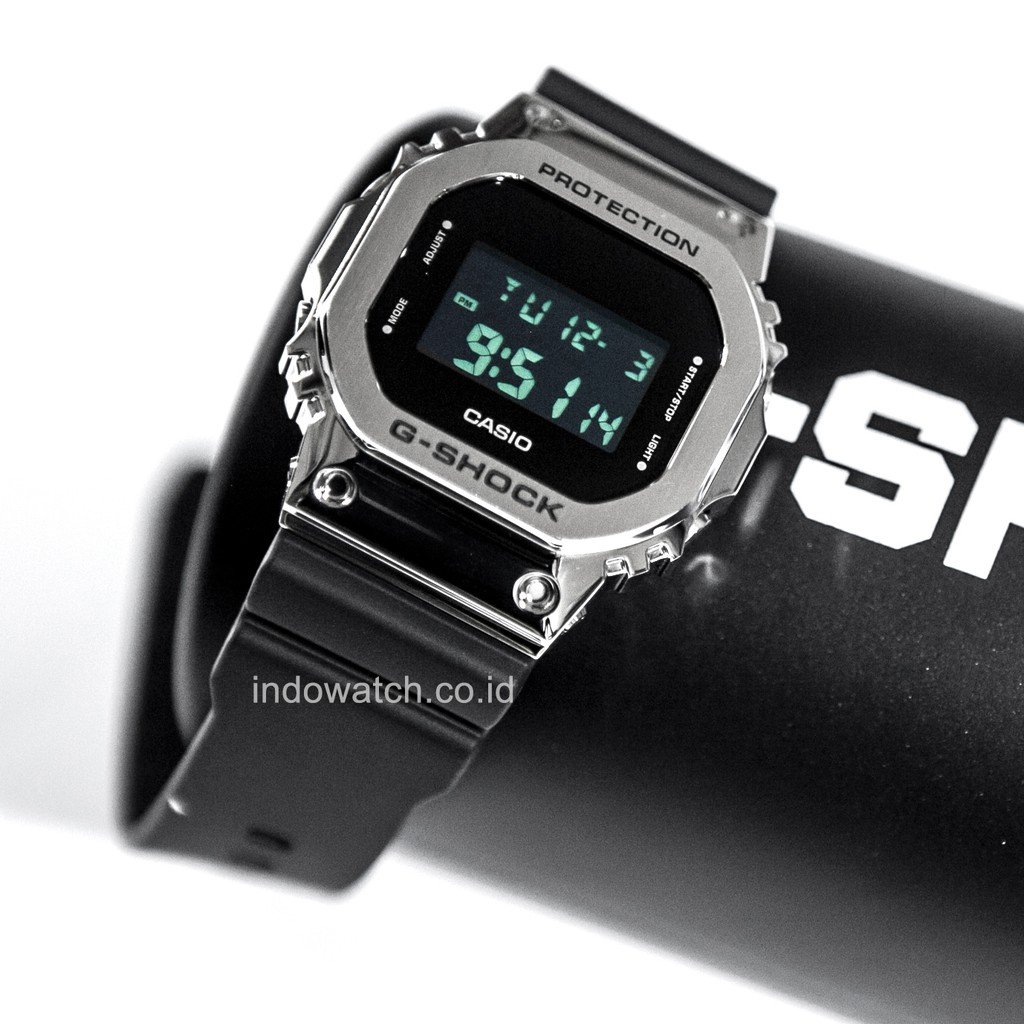 CASIO G-SHOCK GM-5600-1