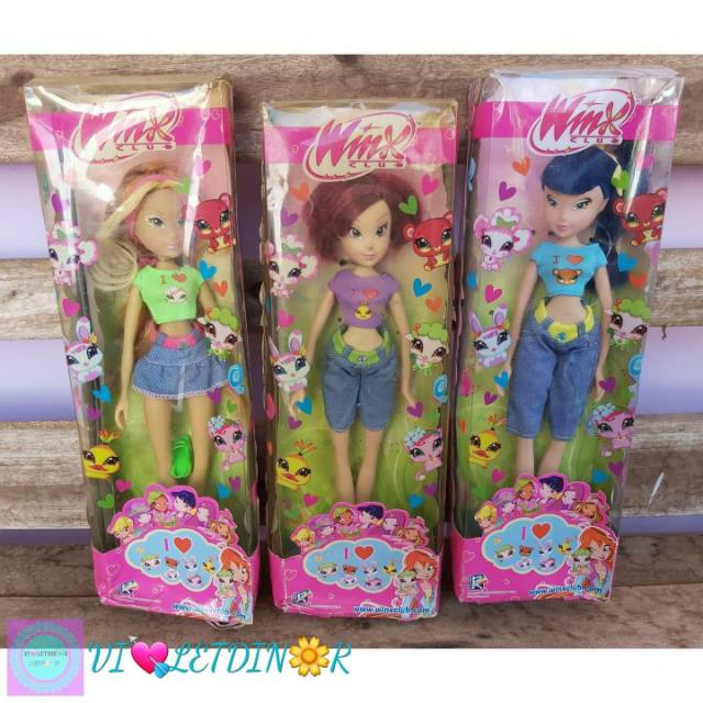 SET BONEKA WINX CLUB DOLL