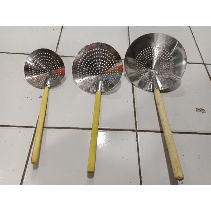 Serokan Stainless gagang kayu / Saringan Bulat Besi Biasa