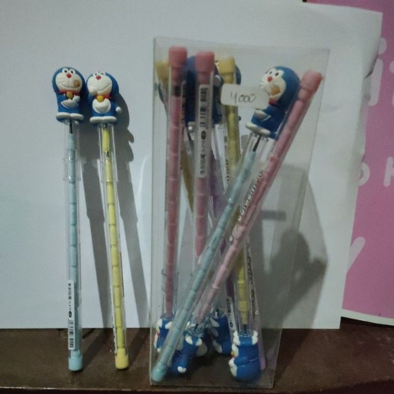 

pensil isi ulang G215 DORAEMON /KUDA