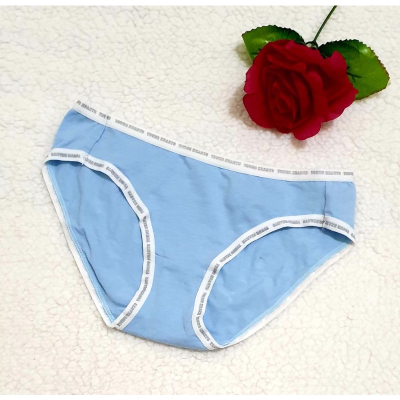 CELANA DALAM YOUNG HEARTS