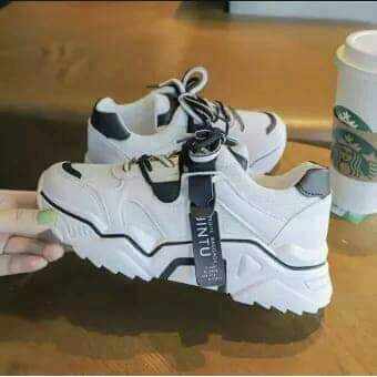 SEPATU WANITA JINTU