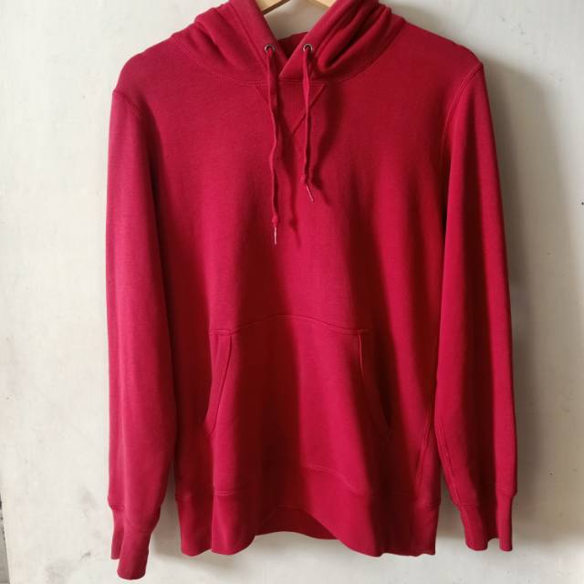 HOODIE UNIQLO RED ORIGINAL / JAKET UNIQLO RED ORIGINAL