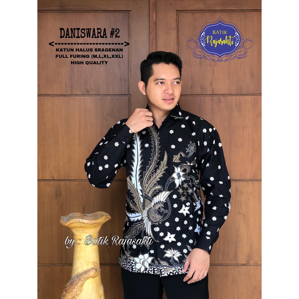 DANISWARA TWO RAJASAKTI KEMEJA BATIK SOLO PRIA LENGAN PANJANG LAPIS FURING ATASAN BATIK PREMIUM MODERN KATUN HALUS BAHUWIRYA  BANAMITRA BANAMITRA PUTIH BANGSAWAN BAYU PUTRA BERLIAN BIRU BHARATAYUDA BIMASENA BIRENDRA BIRU INDAH BRAHMAKERTA BRAHMAKERTA