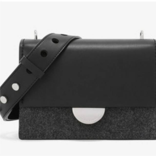 Restock Tas charles and keith CnK metal pushlock Shopee Restock Tas charles and keith CnK metal pushlock Shopee