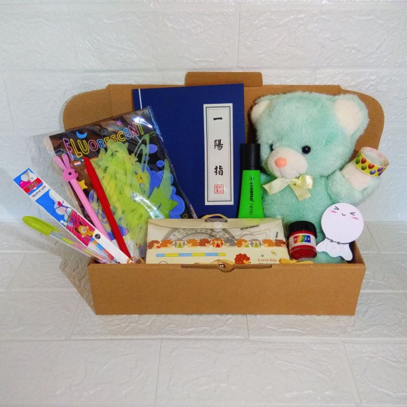 

Hampers / Kado / Gift Box Boneka