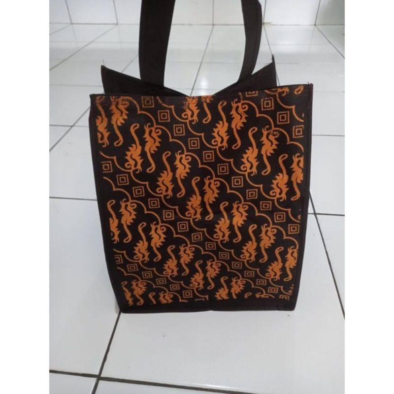 TERLARIS TAS BERKAT BATIK MEWAH TEBAL UKURAN 22x22 CM TEBAL 60 GSM/ TAS HAJATAN TEBAL DAN BESAR TAS HAJATAN MEWAH