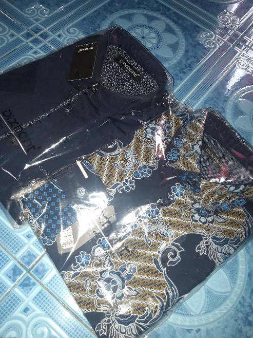 Kemeja Batik Pria Lengan Panjang Bl77 Katun Motif Modern Dixmont Semi Slimfit