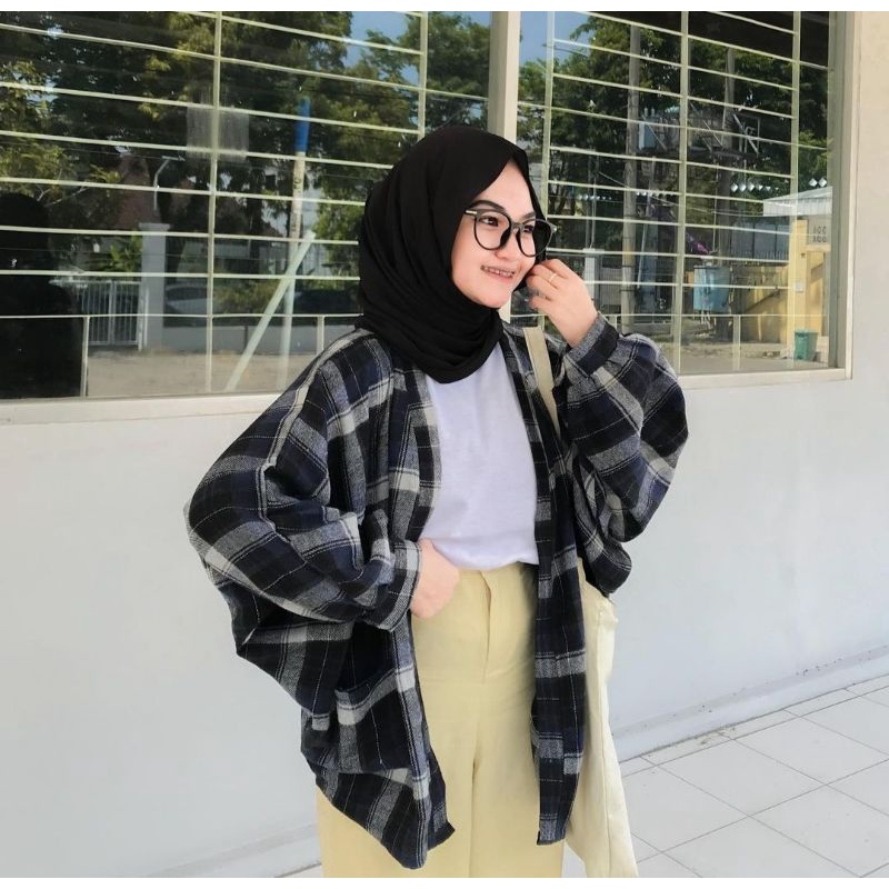 outer kemeja oversize flanel lengan balon grid viral