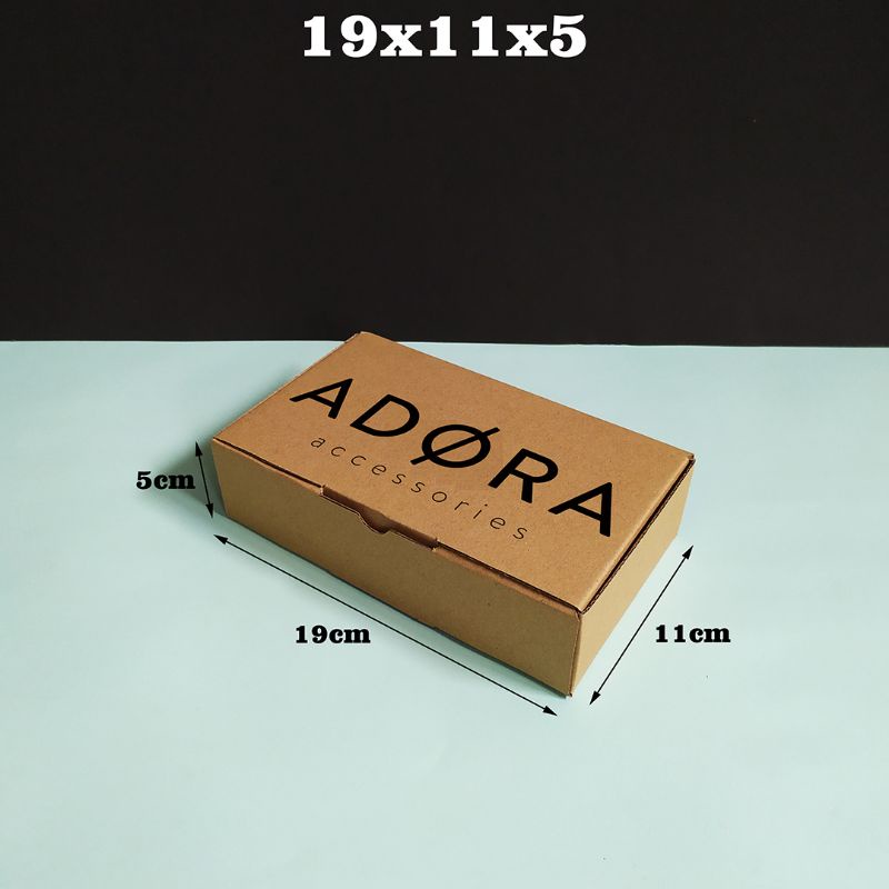 

CUSTOM SABLON LUSINAN BOX KARDUS 19x11X5CM (BOX + SABLON)