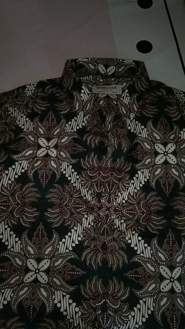 Manzone Kemeja Batik Pria Lengan Pendek Modern Fit Karaka 6-bestbuy-navy