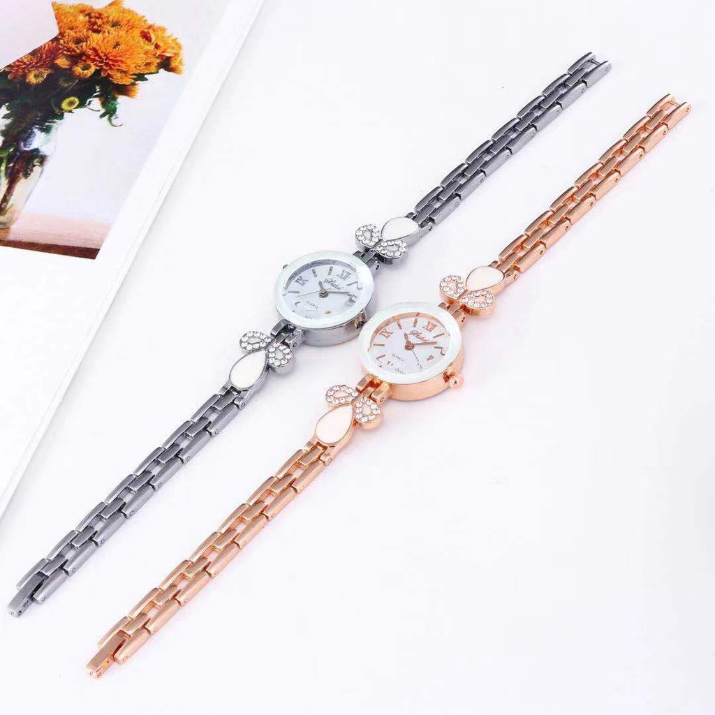 Jam Tangan Quartz Analog Model Gelang Aksen Berlian Imitasi Mewah Untuk Wanita