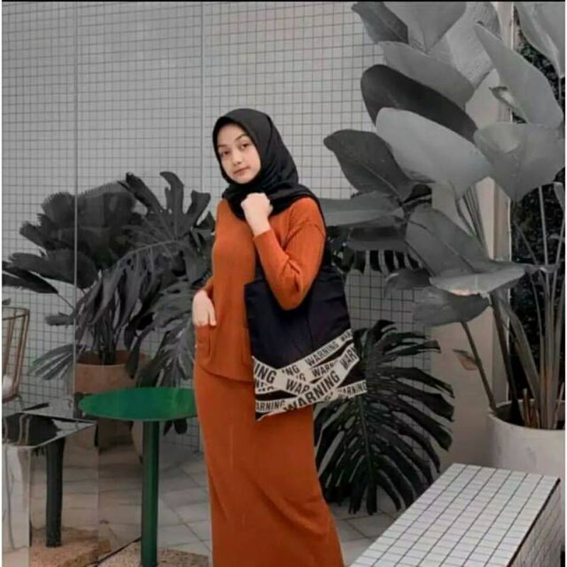 (REALPICT) One set rajut boxy pocket-Coral