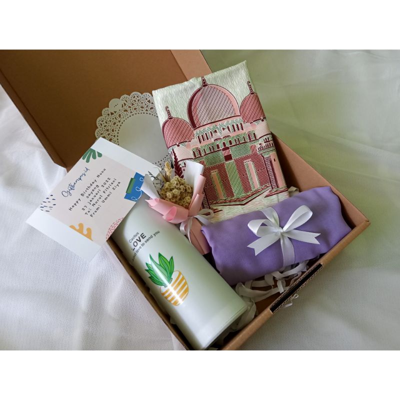 

Gift Hampers Box/ Hampers Sejadah/Gift Ied Fitri