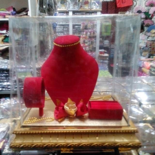 Kotak cincin mas kawin