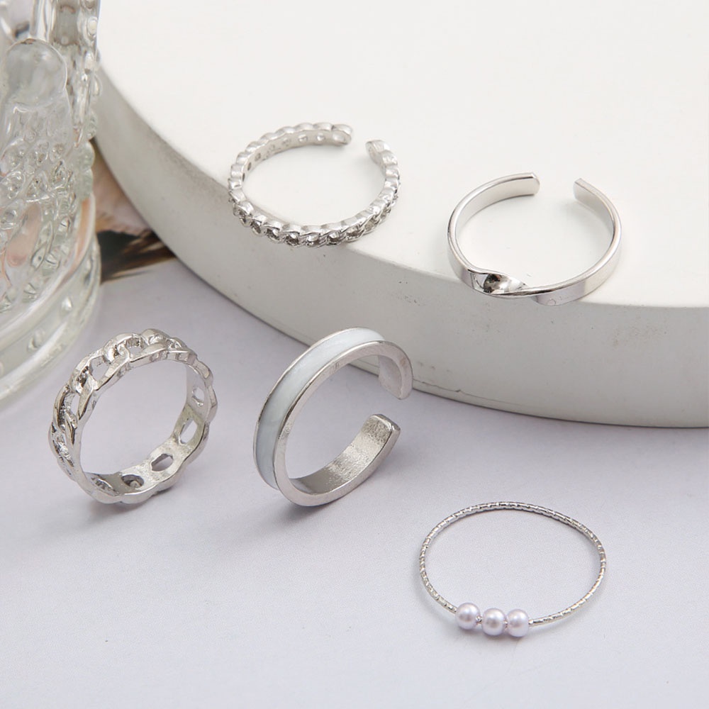 Set Cincin Rantai Geometris Hollow Warna Silver Gaya Punk Vintage Untuk Wanita