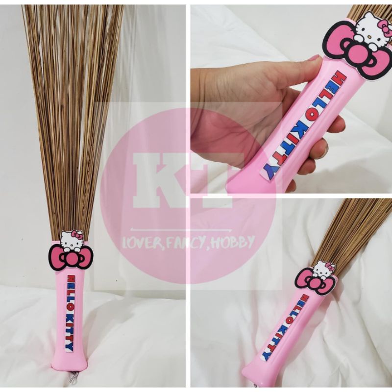 sapu lidi/pemukul kasur hello kitty