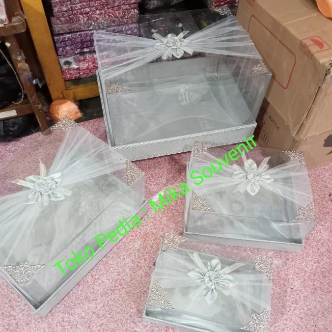 

AKSESORIS PERNIKAHAN BOX SESERAHAN BOX HANTARAN MIKA WARNA SILVER PERLENGKAPAN PESTA CRAFT