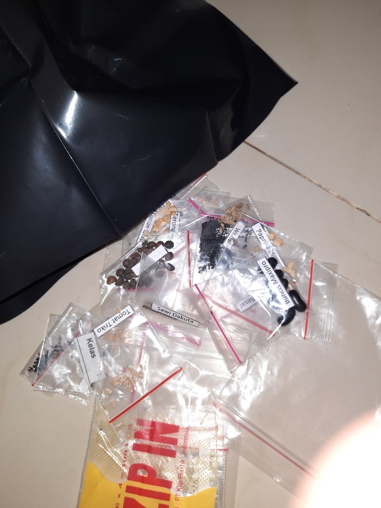 Polibag Ukuran 30 X 30 Cm