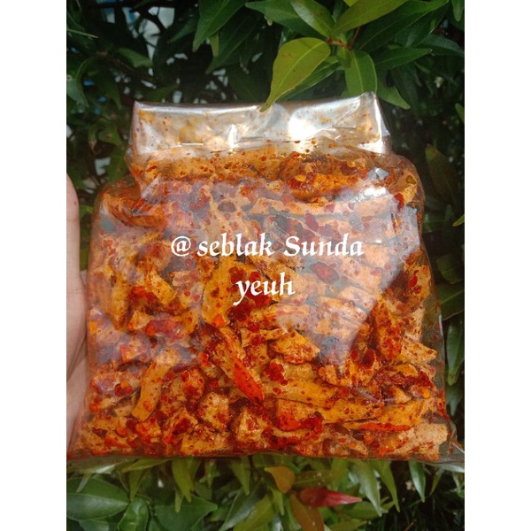 

basreng baso goreng stik' ekstra pedas daun jeruk 250 gram