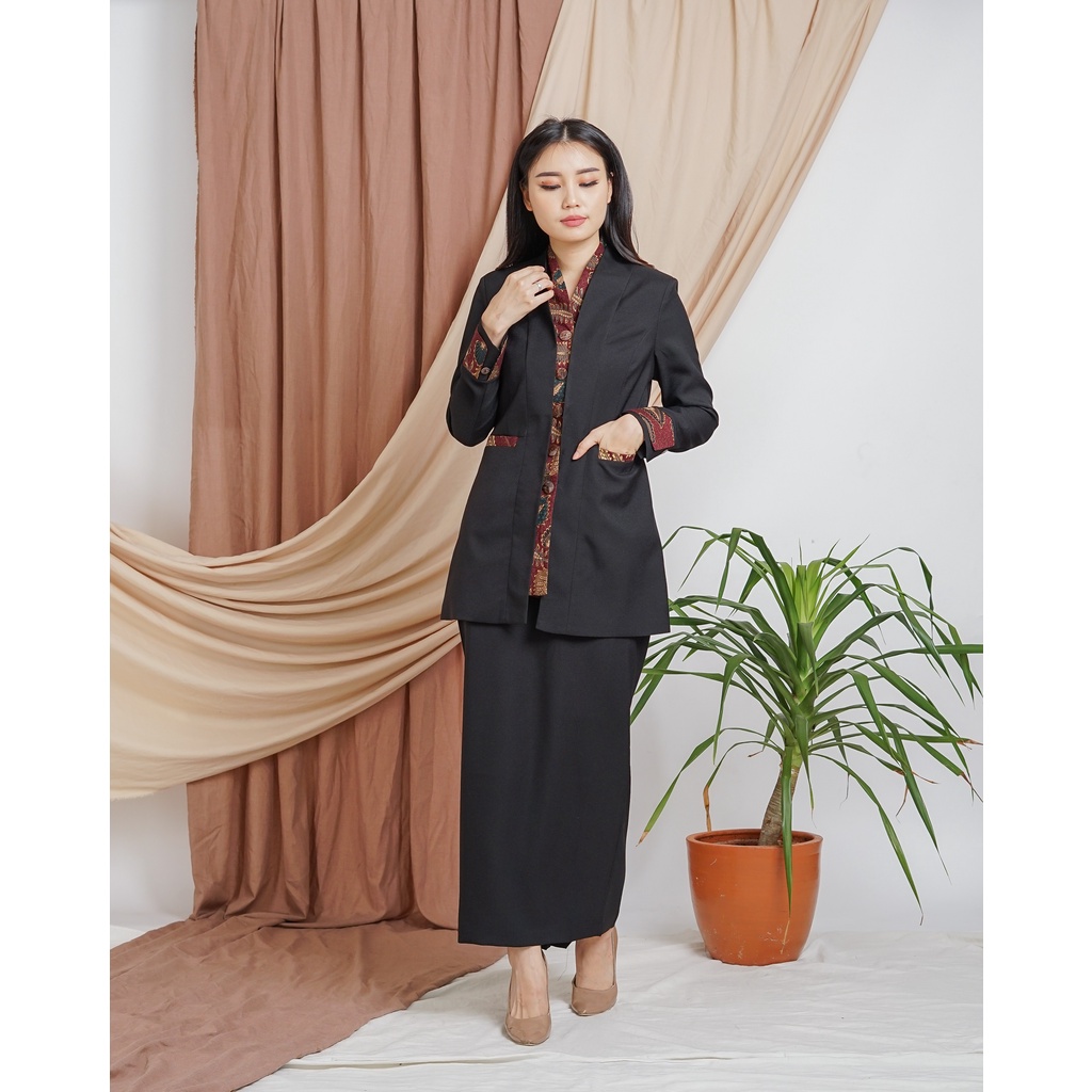 Blazer Batik Jas Wanita Hitam Lengan Panjang Seragam Kerja Kantor - 5001 Hitam