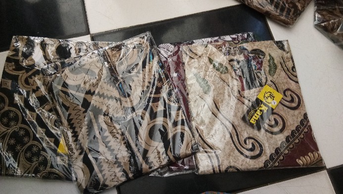 Tunik Batik Modern Anggun / Batik Atasan Wanita