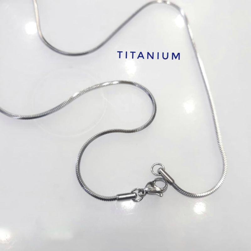 KALUNG TITANIUM ANAK MODEL KOTAK GOLD N SILVER PANJANG 35CM BAGUS