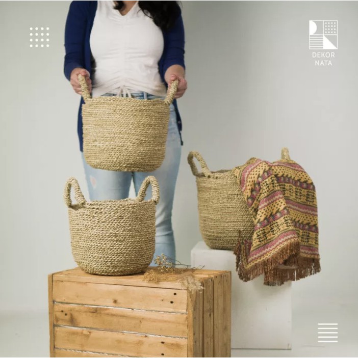 

Dekornata Seda Basket Natural / Keranjang Anyaman Natural