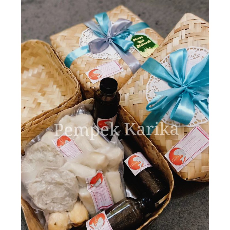 

Paket Hampers Lebaran isi 2 Kemasan Campur