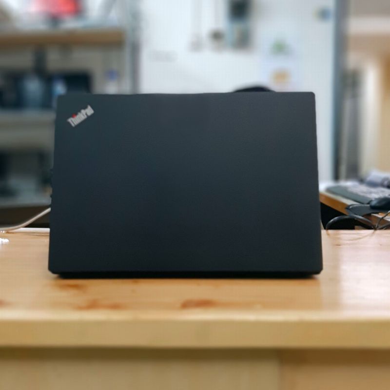 Lenovo Thinkpad X260 Core i5 Gen 6th RAM 8GB SSD