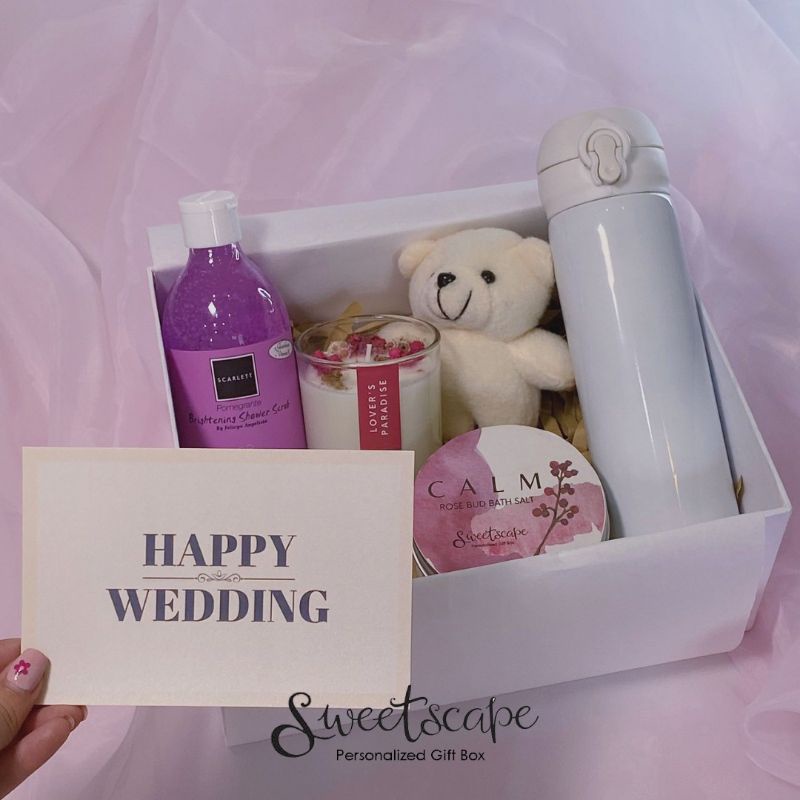 

Gift Box Package 370-Paket Hampers 370- Wedding Souvenir (UNIK BANGET]