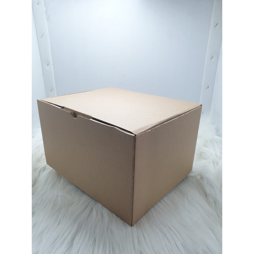 

PRINTOUT Kardus Box ukuran 40x30x5 cm Die Cut untuk kotak Aksesoris dll/Bisa Custom Free Desain