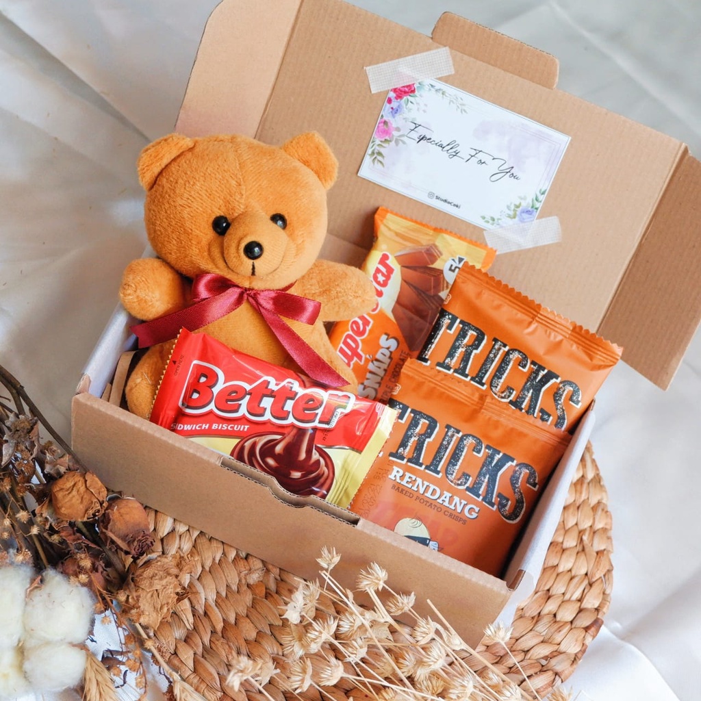 

Kado Ulang Tahun Cewek Cowok Wisuda Ultah Gift Box Birthday Graduation Hampers Snack Natal Hadiah Ulang Tahun Anak