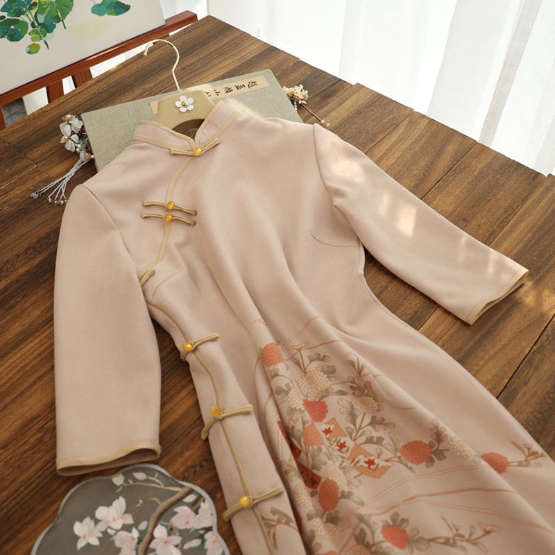 Improved suede cheongsam long sleeve retro spring new style with shawl, daily wear young republic of