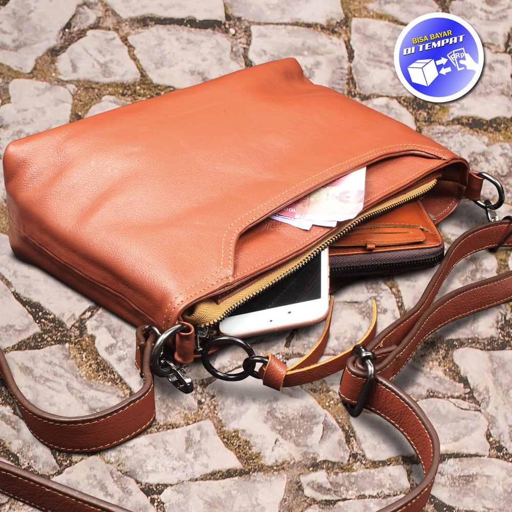 Sling Bag / Tas Selempang Wanita Fashion QI LEATHER bahan Kulit Sapi ASLI Kode : SC01