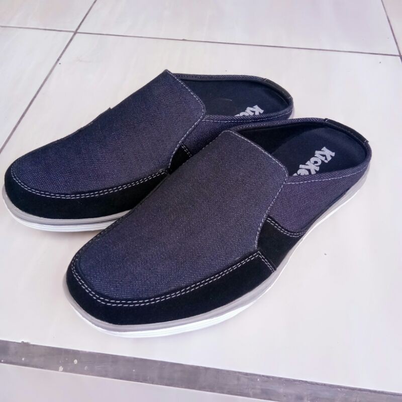 sepatu sandal casual slop kasual nyaman dipakai warna navy