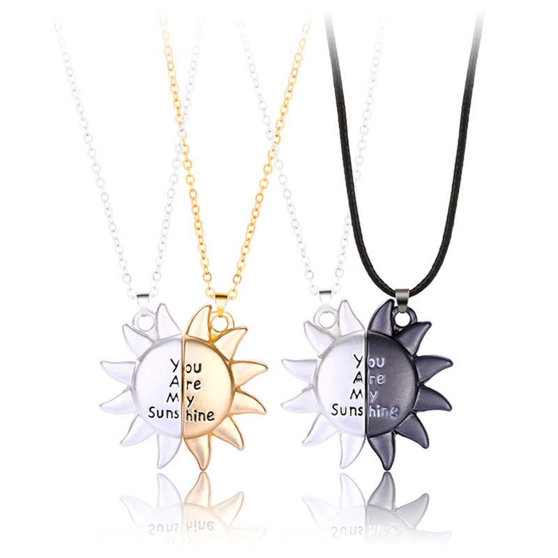 2pcs Kalung Rantai Pasangan Dengan Liontin Matahari + Tulisan You Are My Sunshine Untuk Pria / Wanita