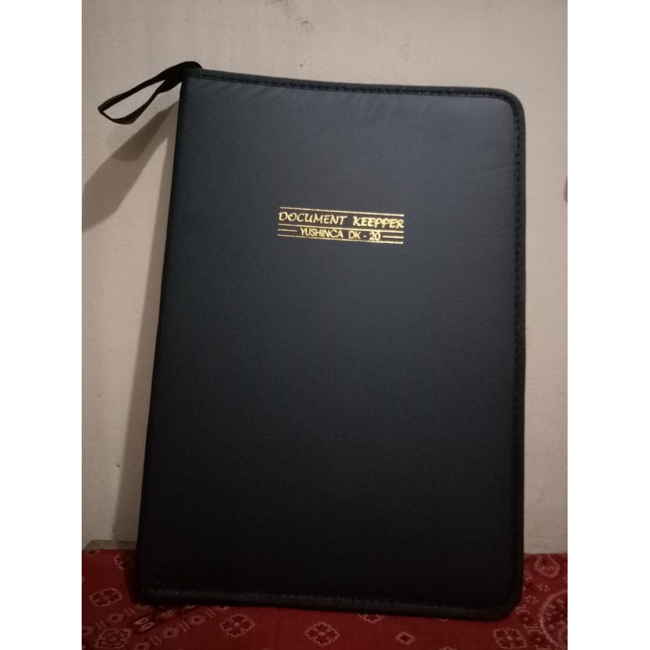 

Map Document Keeper Resleting Yushinca DK 20 Clear Holder - Hitam