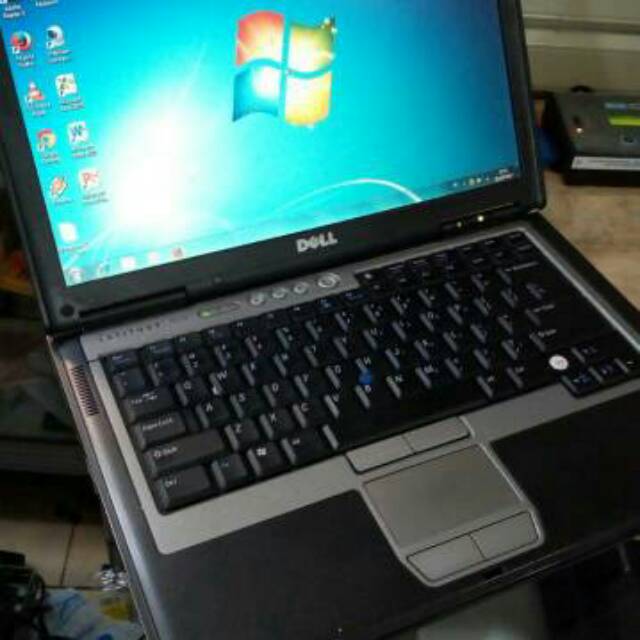 LAPTOP UNBK TERMURAH DELL LATITUDE D620 MULUS HARGA BERSAHABAT.