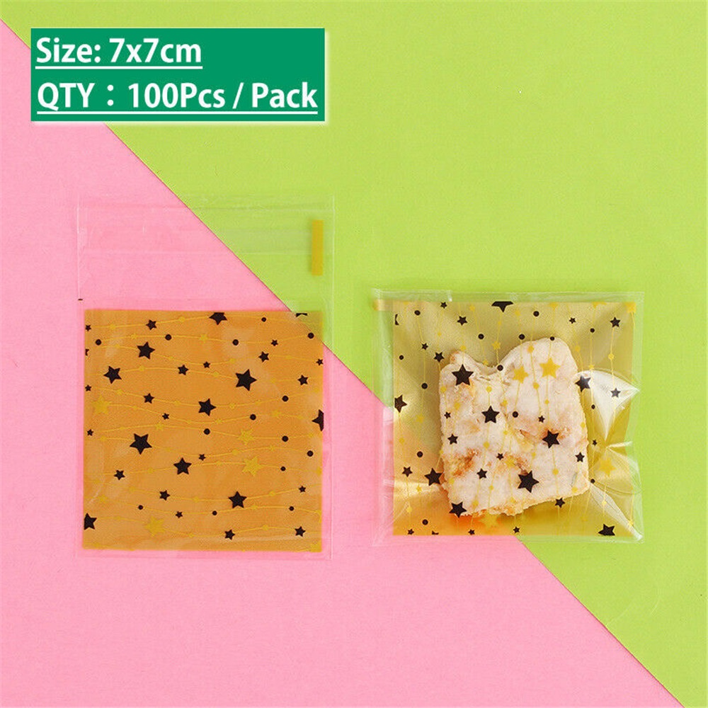 100pcs Kantong Plastik Ziplock Motif Bintang / Rusa / Manusia Salju Ukuran 7x7cm