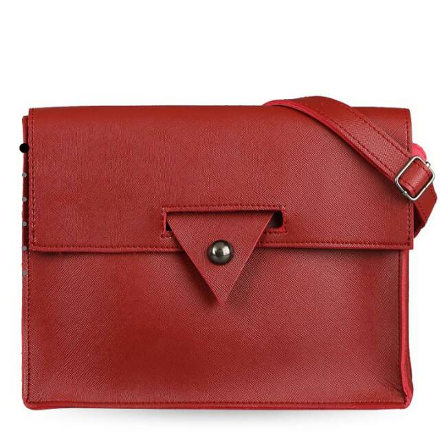 Tas selempang wanita branded original murah Lovre Paris warna maroon