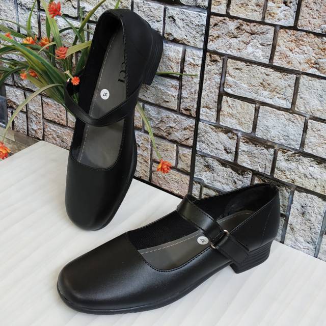 SEPATU PANTOFEL HITAM HAK 3CM PASKIBRA 36-40 | Shopee Indonesia