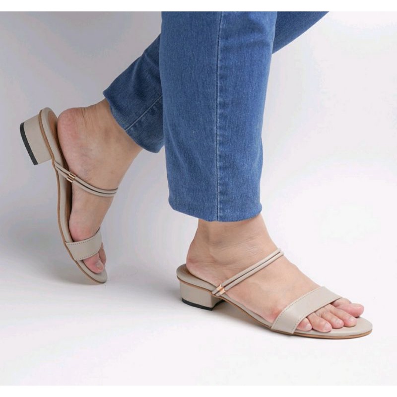 Sandal BIG SIZE Wanita 41-42-43-44-45 Sendal Tali Hak 3cm Kulit Size JUMBO Warna Hitam Tan Krem Original OVERSIZE